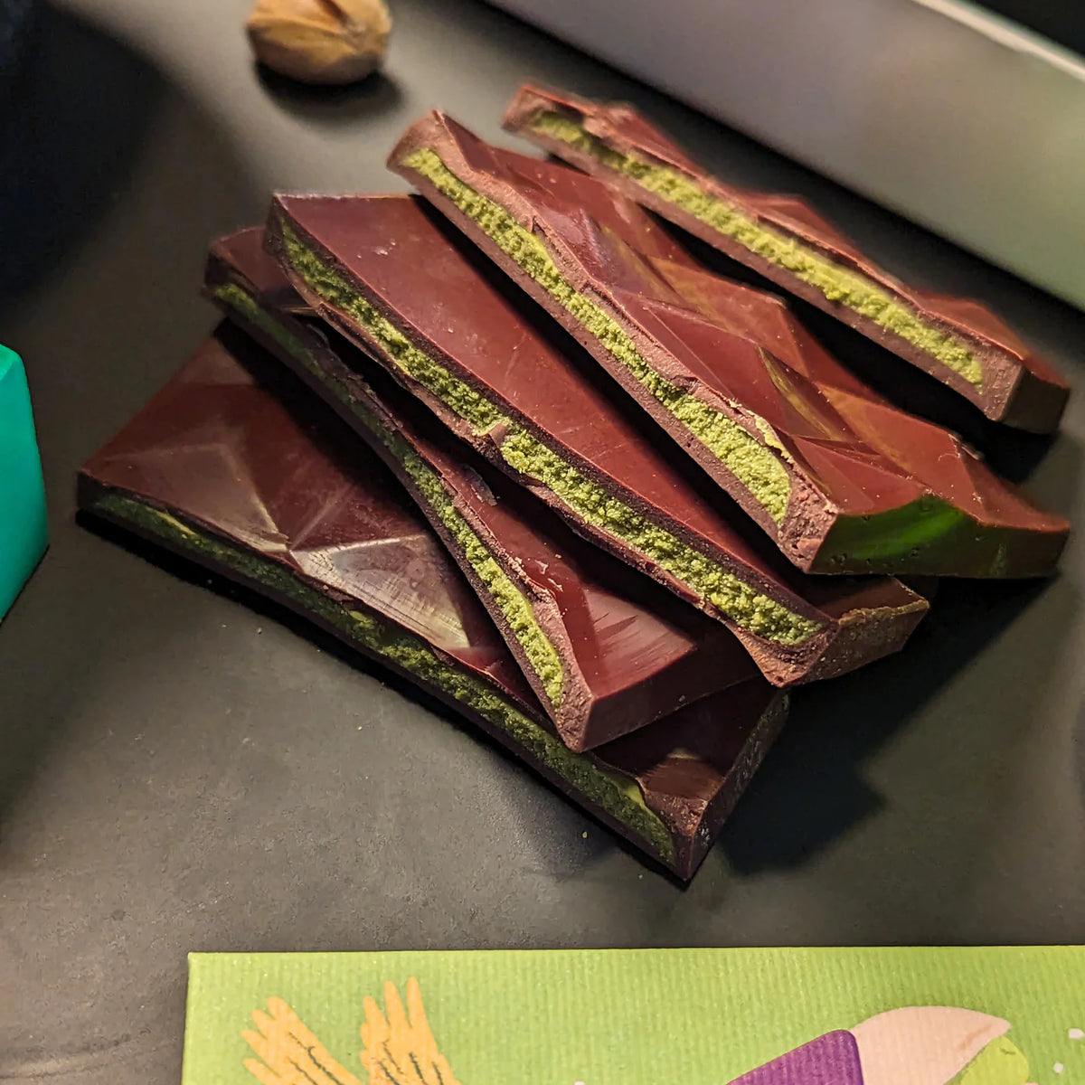 Dattelschokolade Tafel „ Bomba di Pistacchio“, djoon