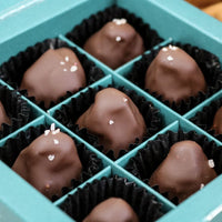 Dattelpralinen „Salted Peanut“, djoon