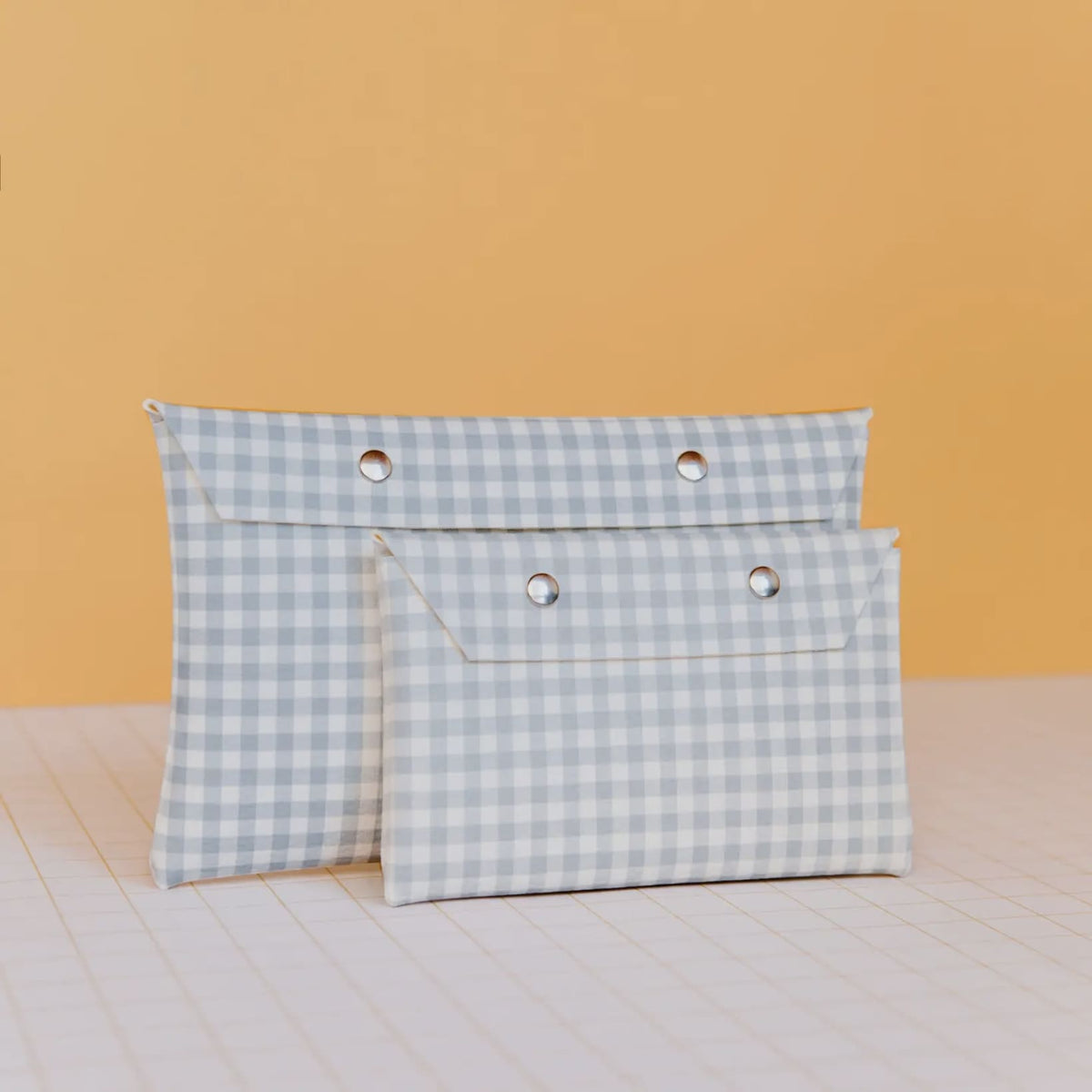 Täschchen mit Druckknopf, Ecke