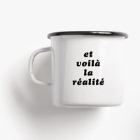 Emaille Tasse „réalité“, Typealive