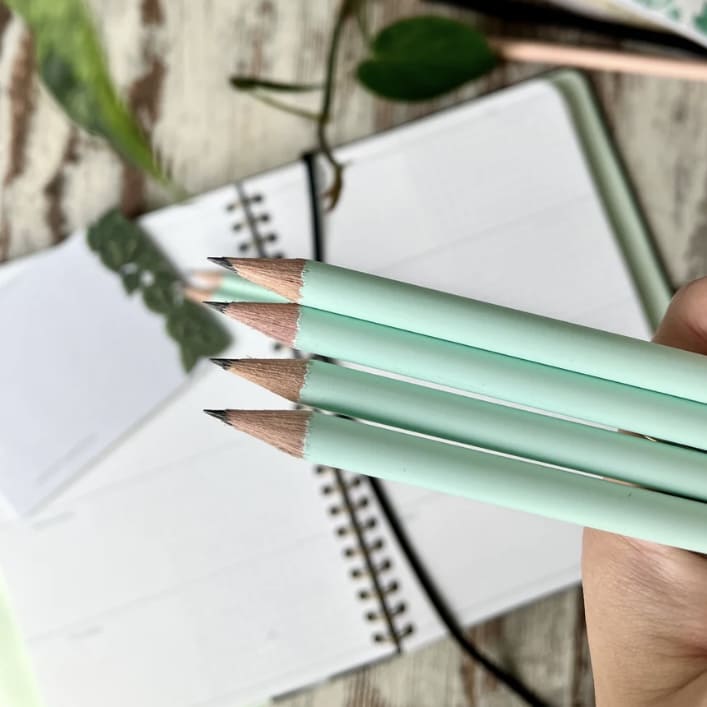 Bleistift mit Gravur „plantlover“ 1 Stück, plantyintroverts