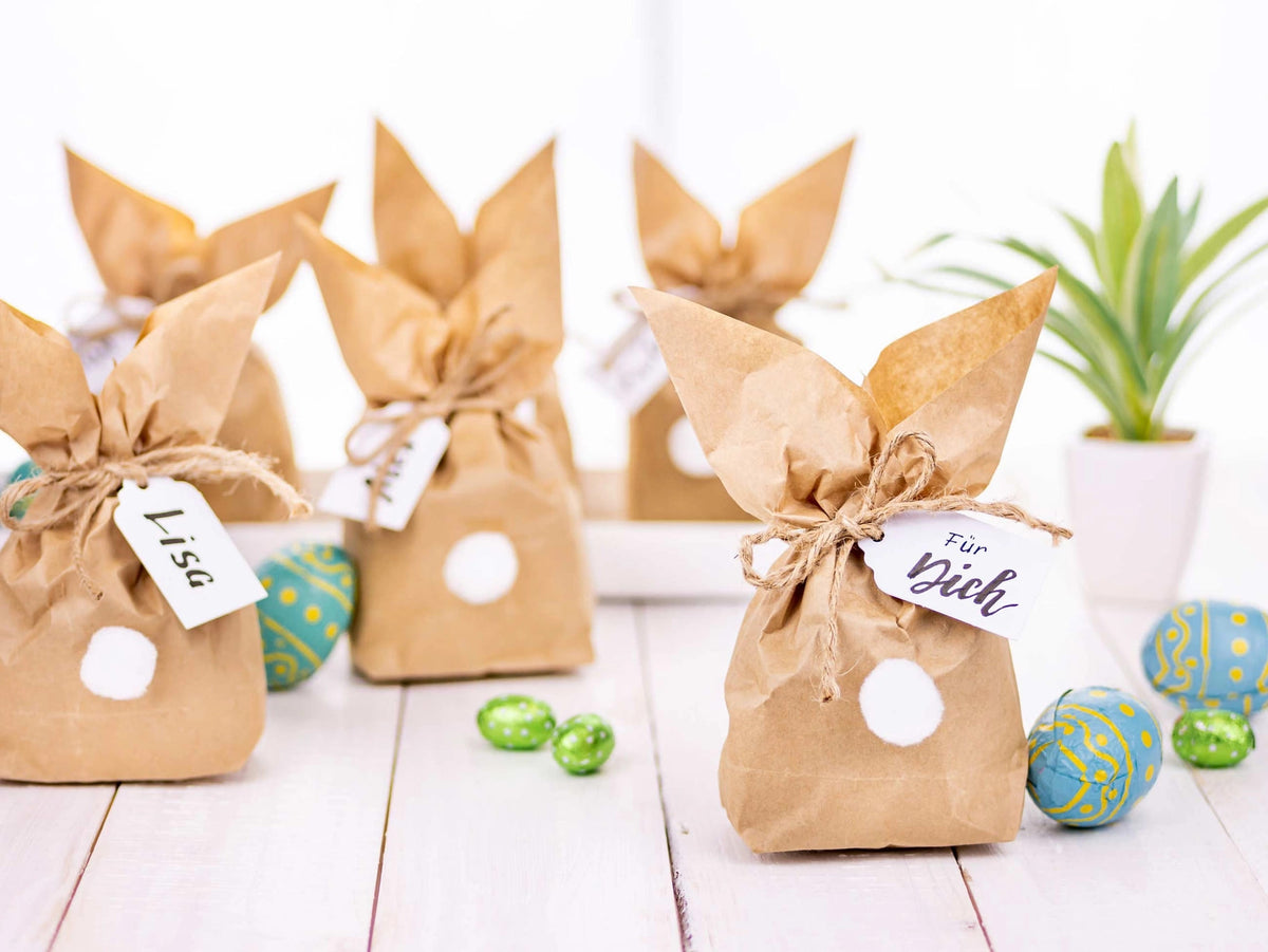 Osterhasentüten mit Puschel, Papierdrachen