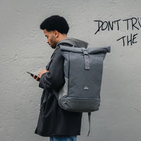 Rucksack „Allen“ XL DUNKELGRAU, Johnny Urban